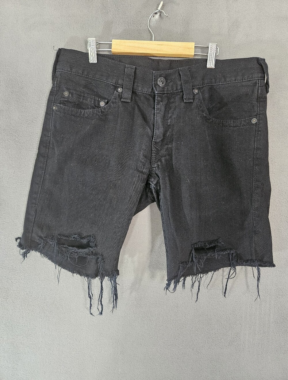 True Religion Shorts Mens 33 Ricky Relaxed Straight Distressed Raw Hem Denim
